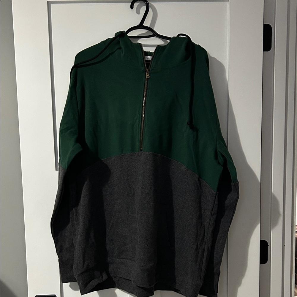 NWT Michelle Mae Green and Gray Women's Hoodie - 2X but fits large